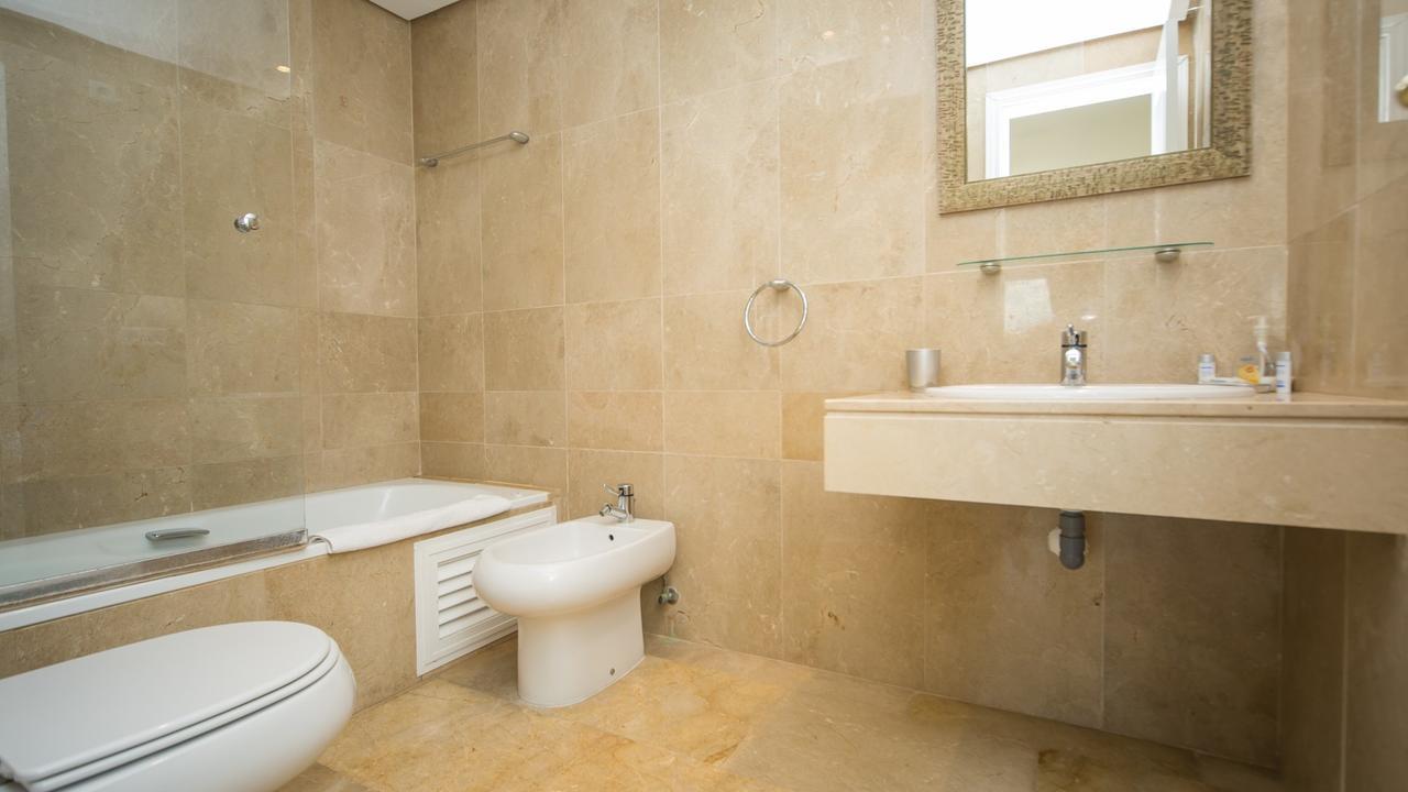 Marina Real 124 Apartment มานิลบา ภายนอก รูปภาพ